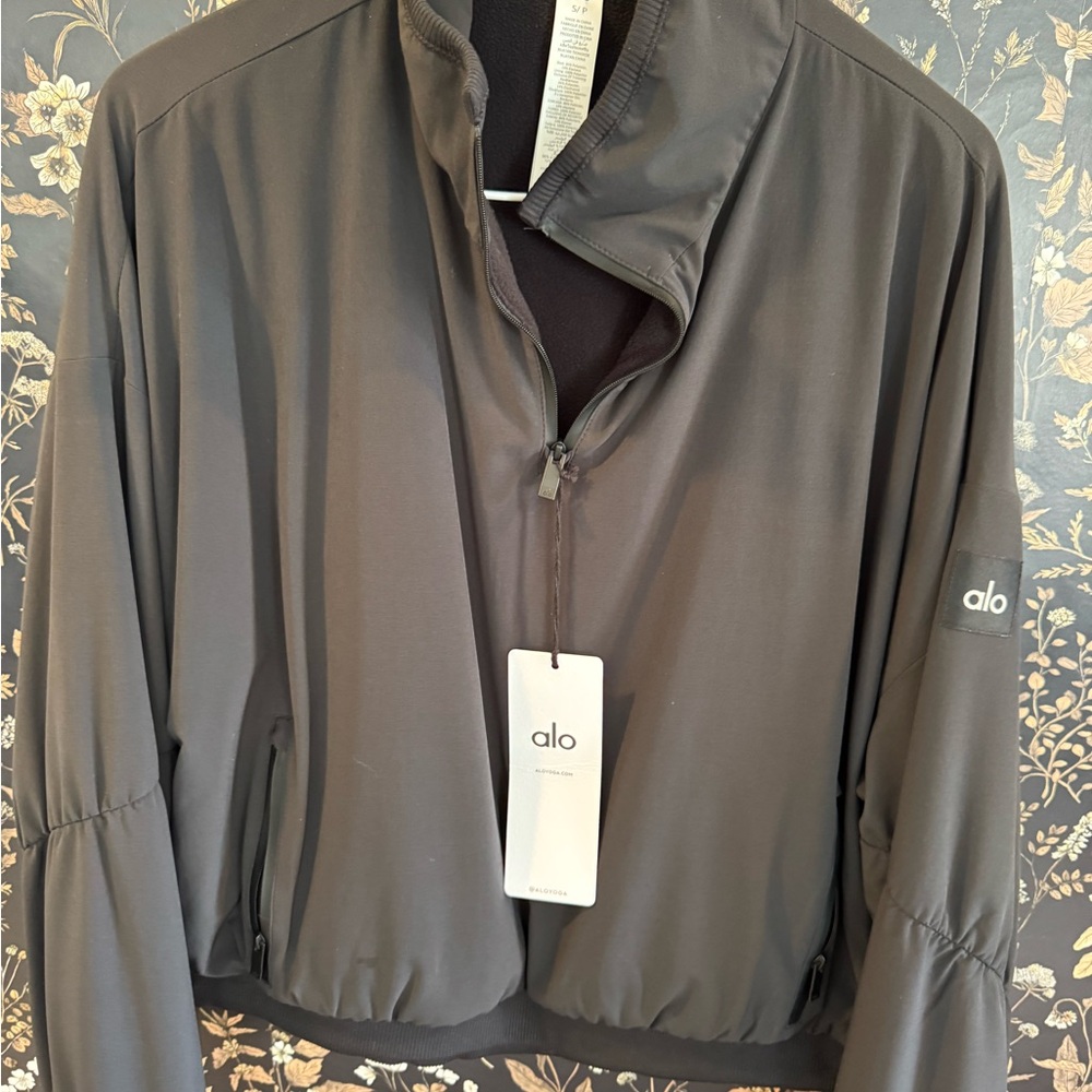 ALO Yoga Women's Charcoal Windbreaker